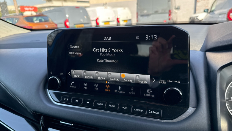 Nissan Qashqai 1.3 DiG-T MH 158 N-Connecta 5dr Xtronic Petrol Hatchback